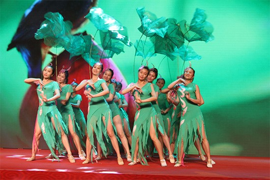 集成吊頂十大品牌，今頂復古集成吊頂